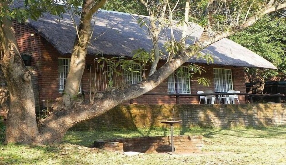 Kwambali Riverside Lodge