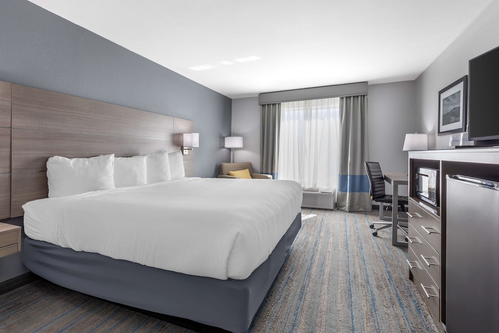 Stephenville Vacations - Best Western Plus Stephenville Inn - Property Image 18