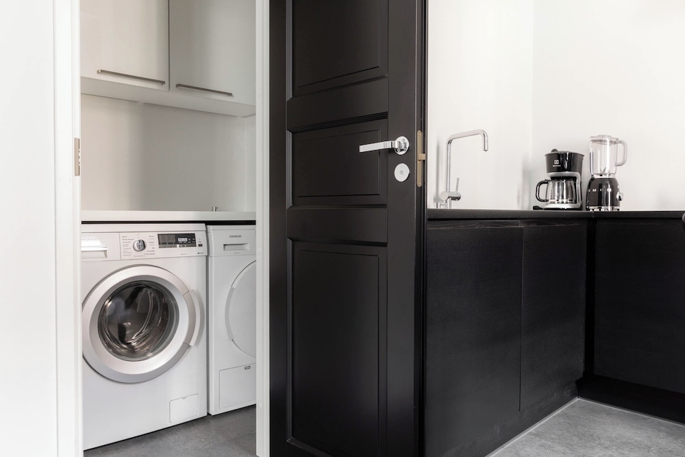 Central and Fully Equipped Studio view 5
