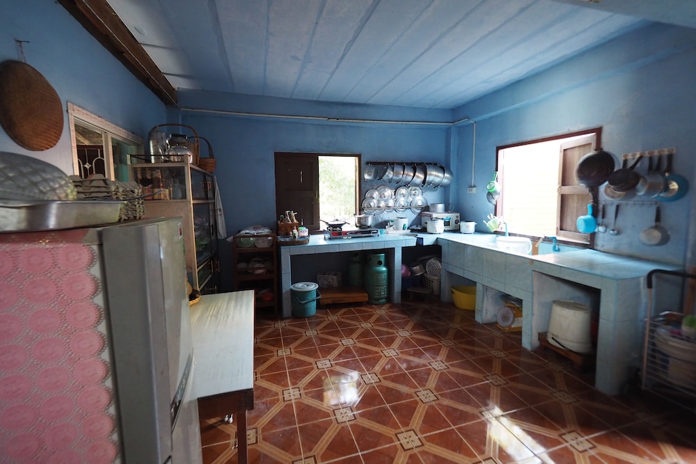 Ram Yai Homestay - Hostel