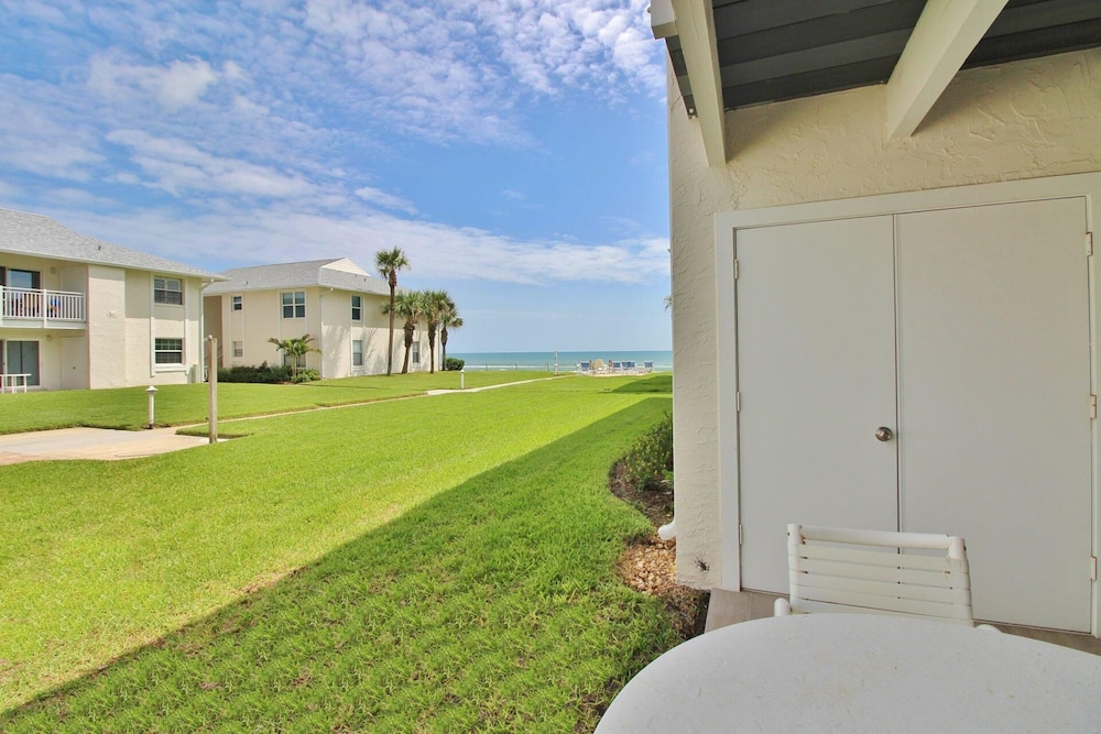 Colony Beach Club 121