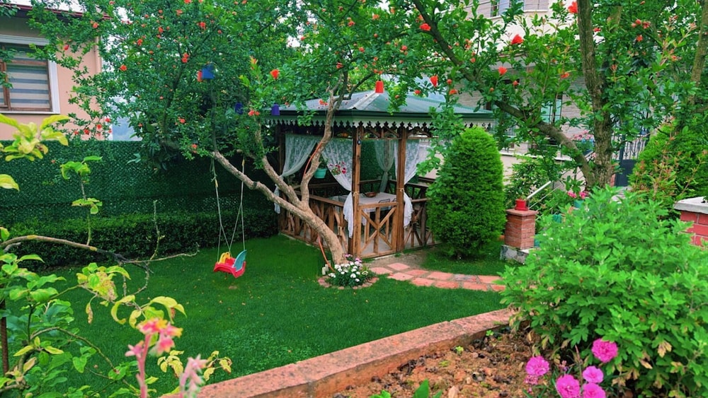 Garden House Villa