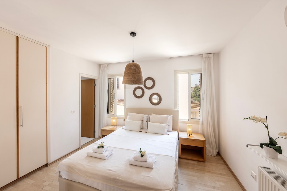 Protaras Beachfront Villa Pietra