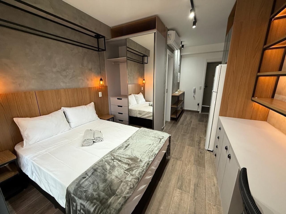 Haus Mitre Residences