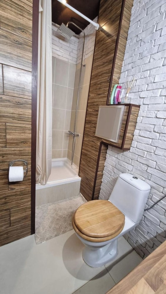 Central Apartment Shishman