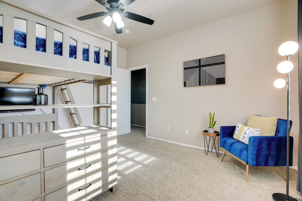 Family-friendly Retreat w/ Pool - Near Westgate!