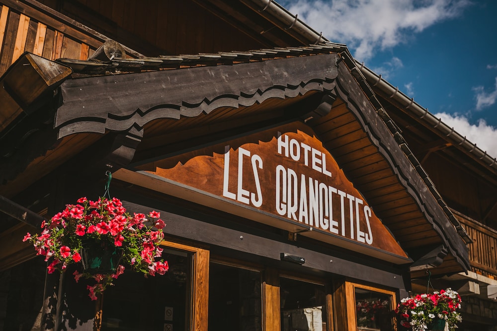 Les Allues Vacations - Hotel Les Grangettes - Property Image 1