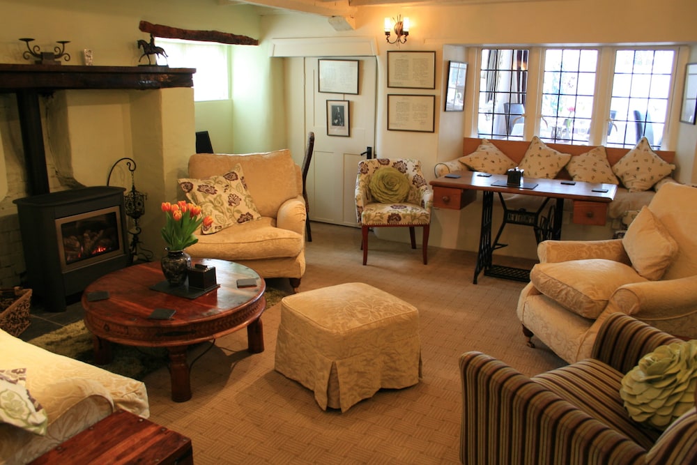 Salty Monk Hotel