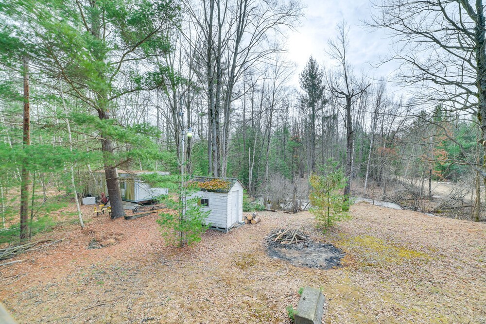 Pet-friendly Alger Cabin - Close to the River! view 3