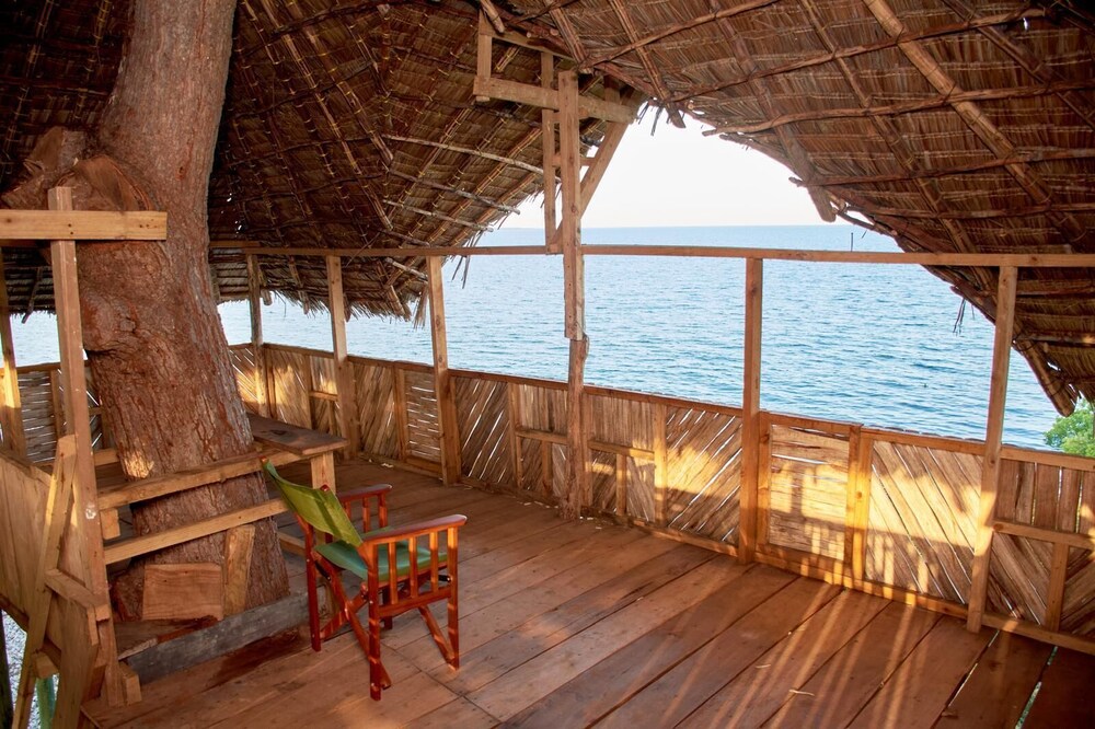 MWAMBANI BEACH VILLAS