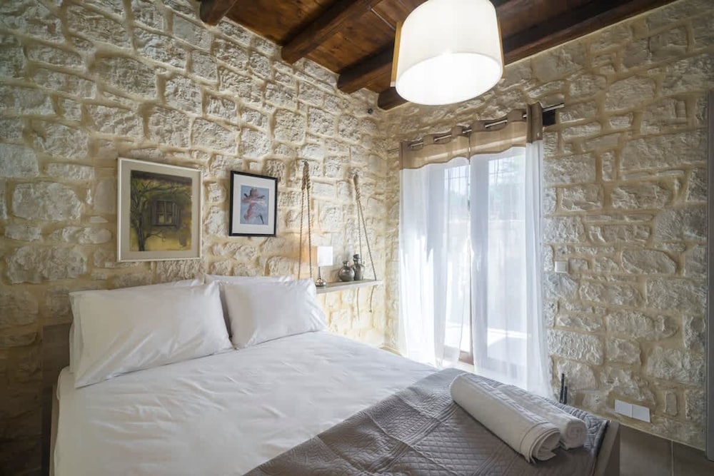 Heraklion Twins House - Private Pool Retreat
