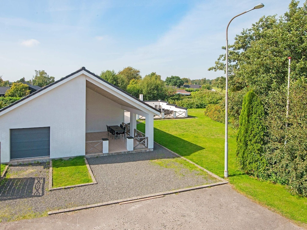 10 Person Holiday Home in Grenaa-by Traum view 2
