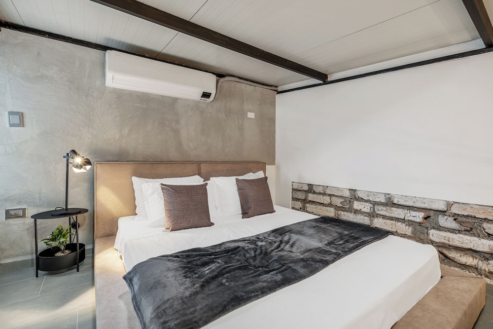 Apartamentos La Joaquina by HOUSY HOST