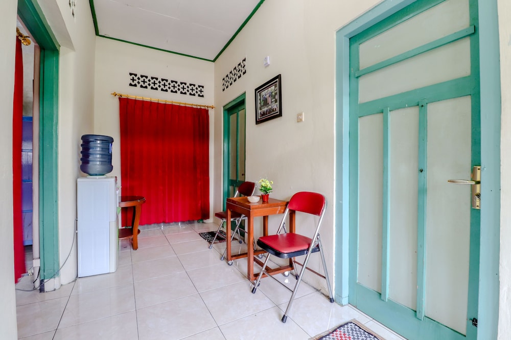 Bahagia Sederhana Home Stay - Hostel view 3