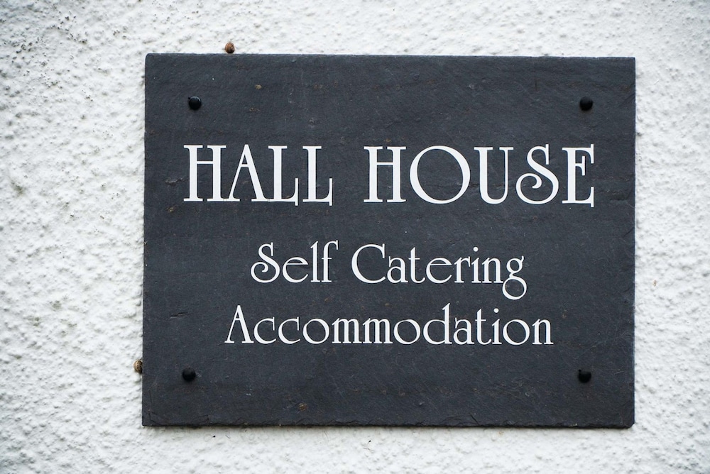 Hall House 3 Bedroom House St Florence