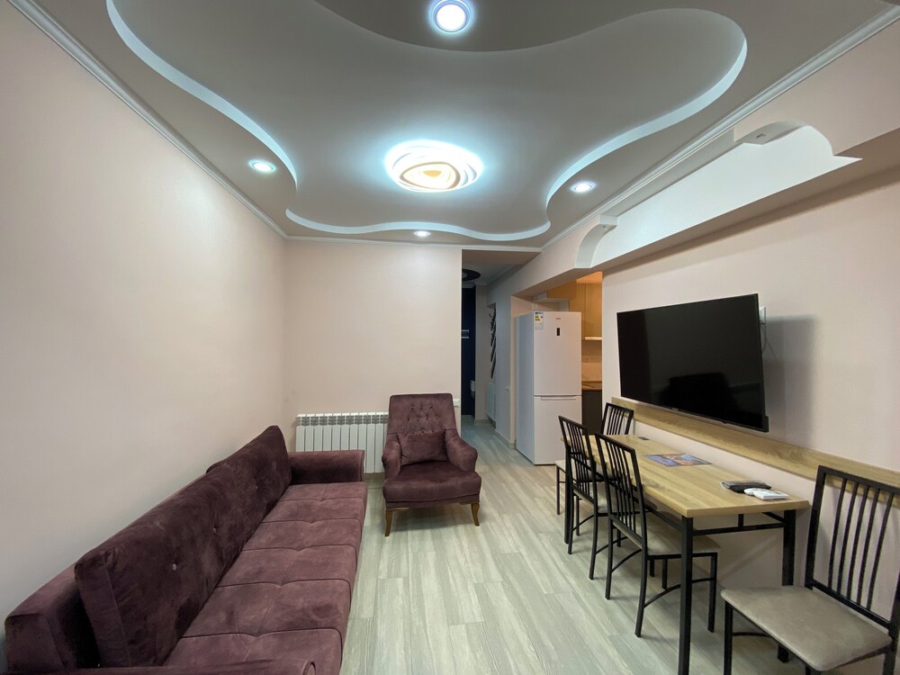 Apartment by Luxe Group SN100