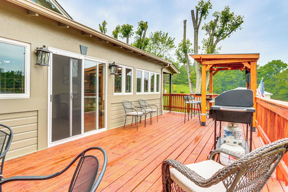 < 1 Mi to Raystown Lake: Family-friendly Cottage!