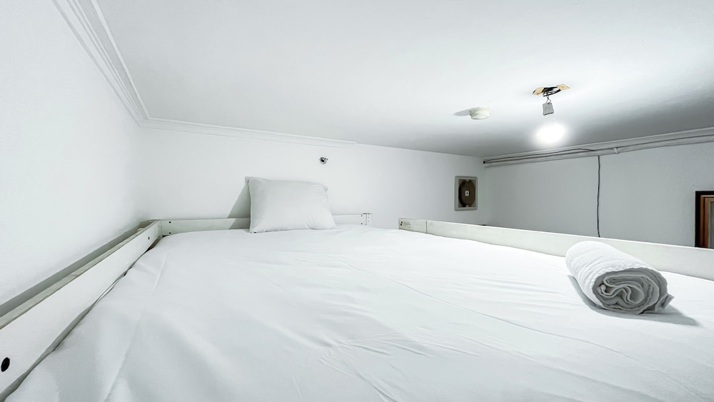 Cozy 1BR at Maple Park Sunter Apartment