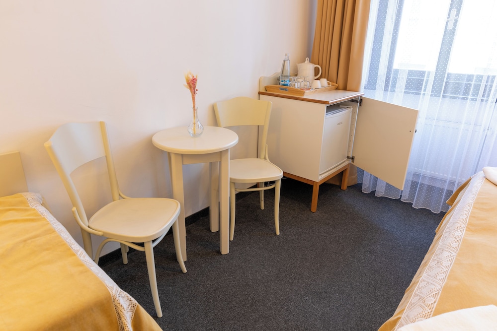 Sir Toby's Midtown - Hostel