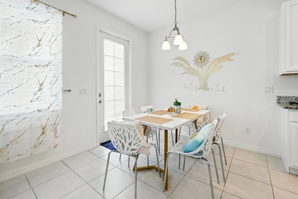 1421ds-the Enclaves At Festival 3 Bedroom Townhouse