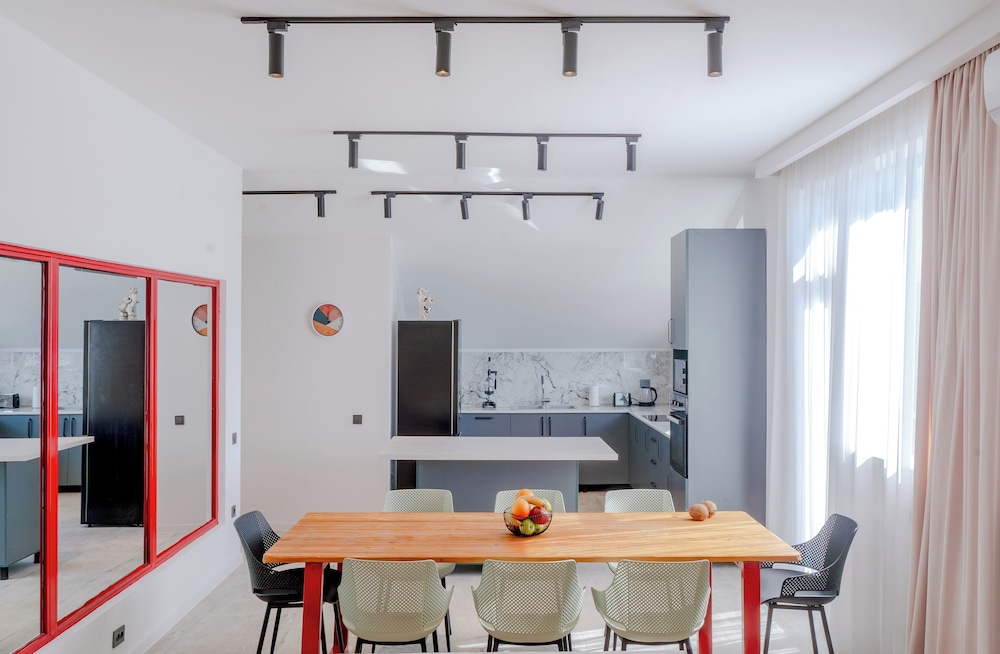 Niabi 3BDR Mansard