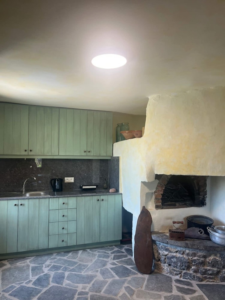 Stone Olympoi Lodge 2 - Chios Cozy Hideaway