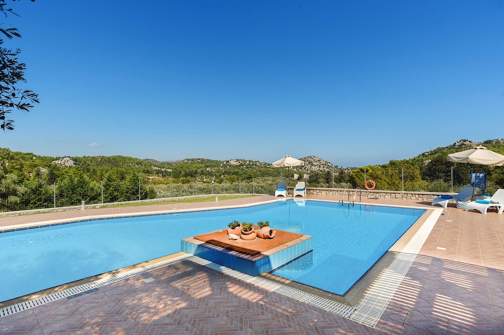 Seven Springs Villas