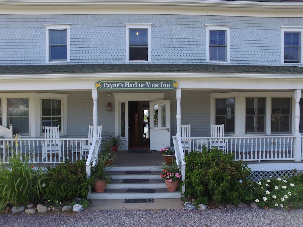 Payne's Harbor View Inn