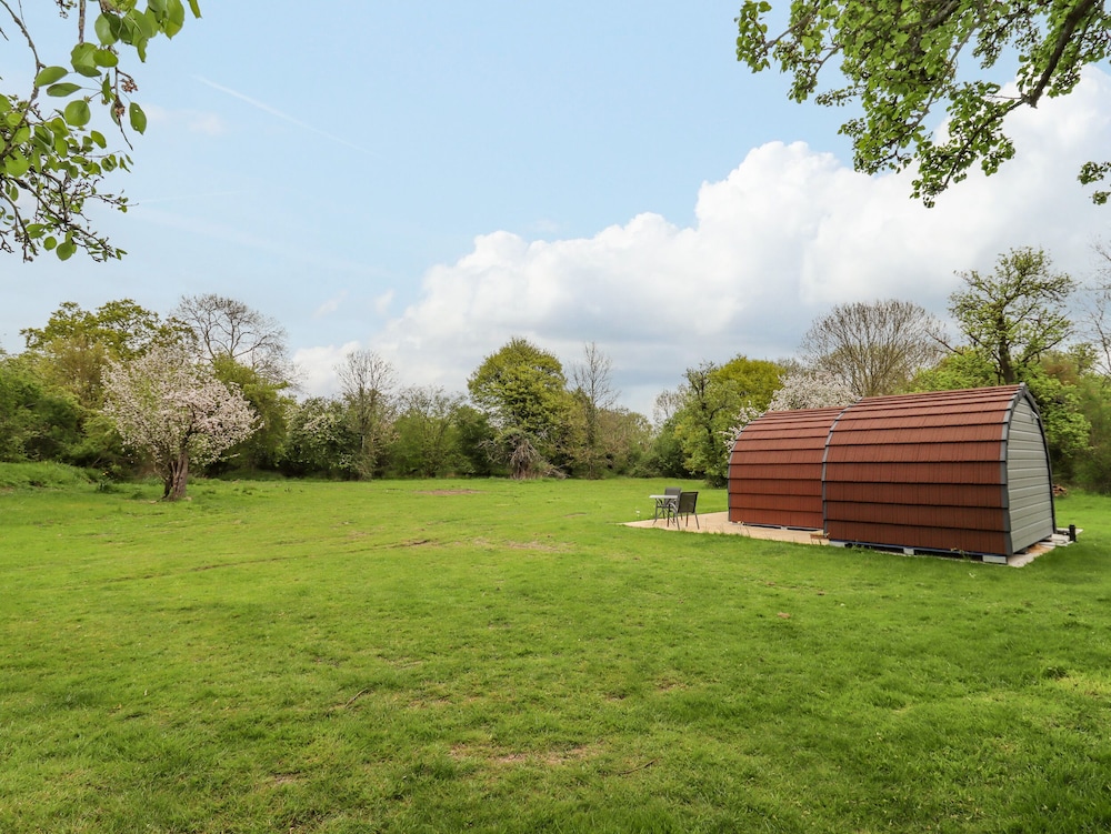 Meadow Lodge @ Berrys Place Farm