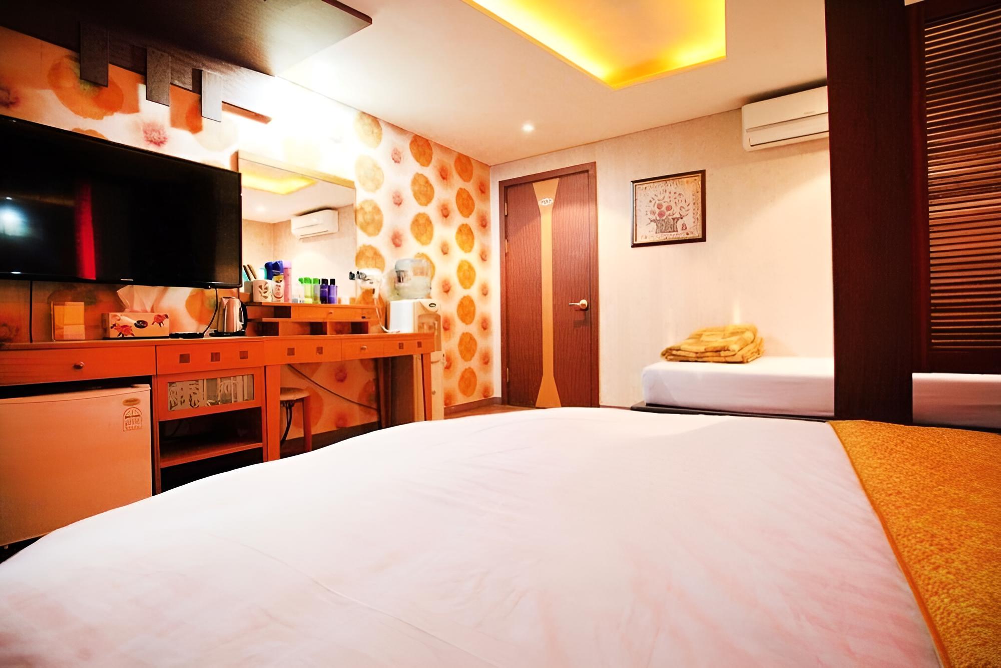 Incheon Myeongpum Hotel view 3