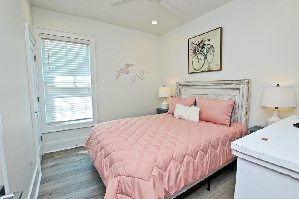 West Side Cottages B view 2
