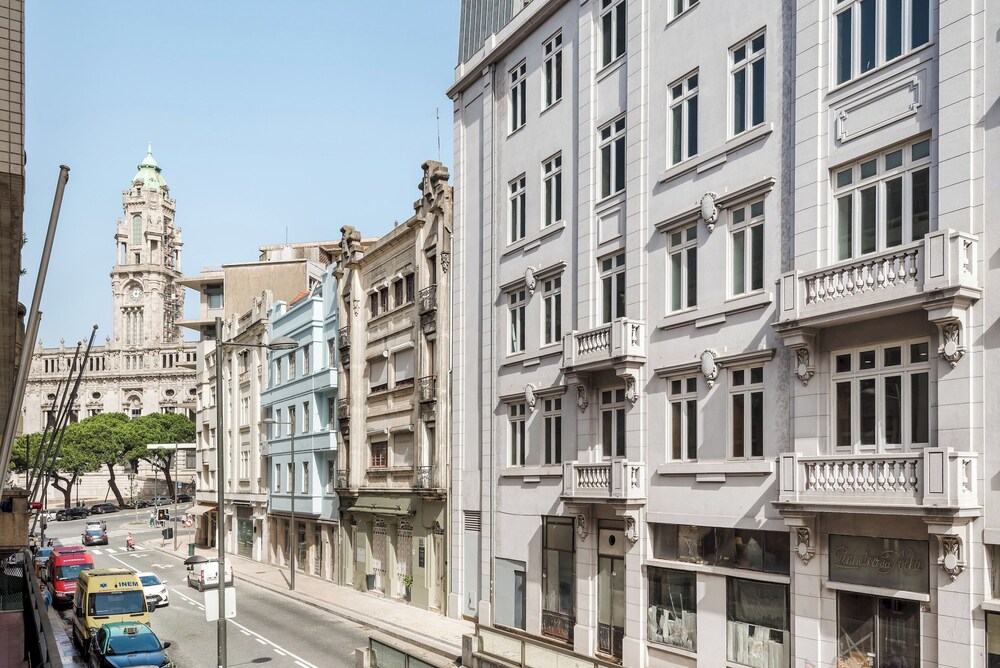 Rivol3 · Stunning 1BR w/ Private Terrace