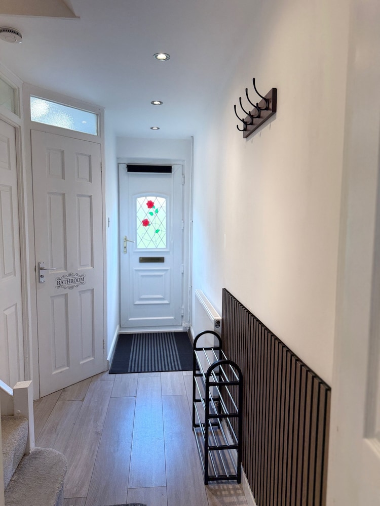 Harlow Cozy 3-bed House Retreat