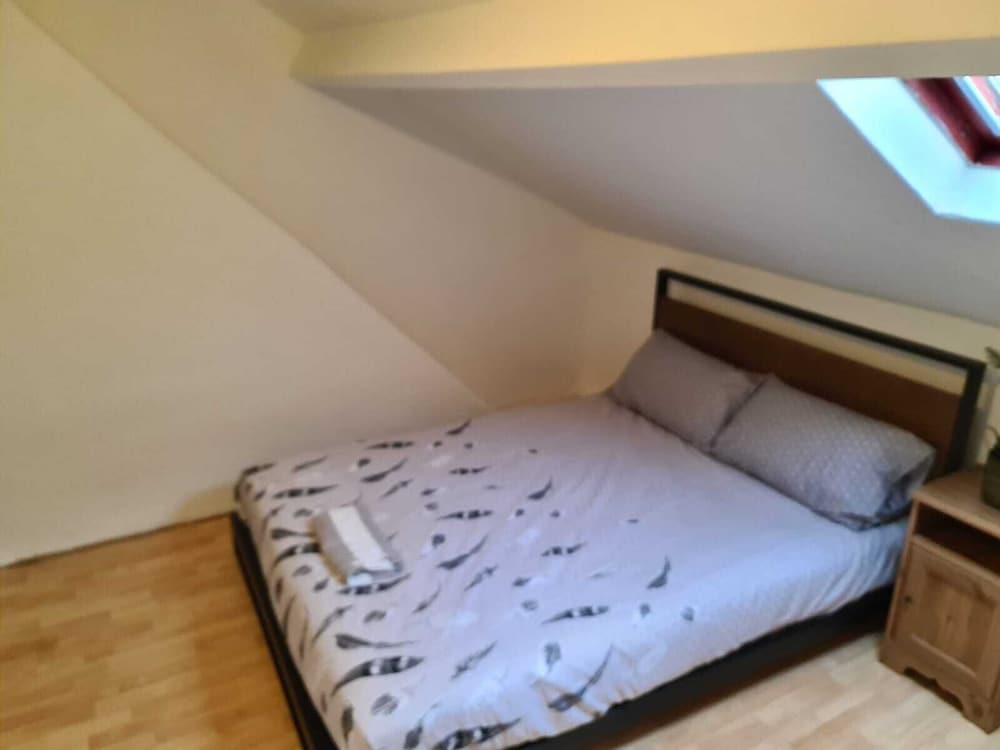 Stunning 2-bed House in Sunderland view 4