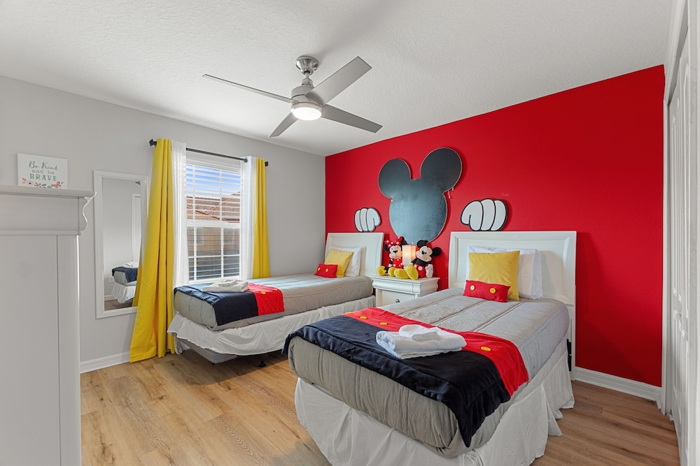 Sunny Paradise Retreat At Paradise Palms By Shine Villas 4 Bedroom Townhouse