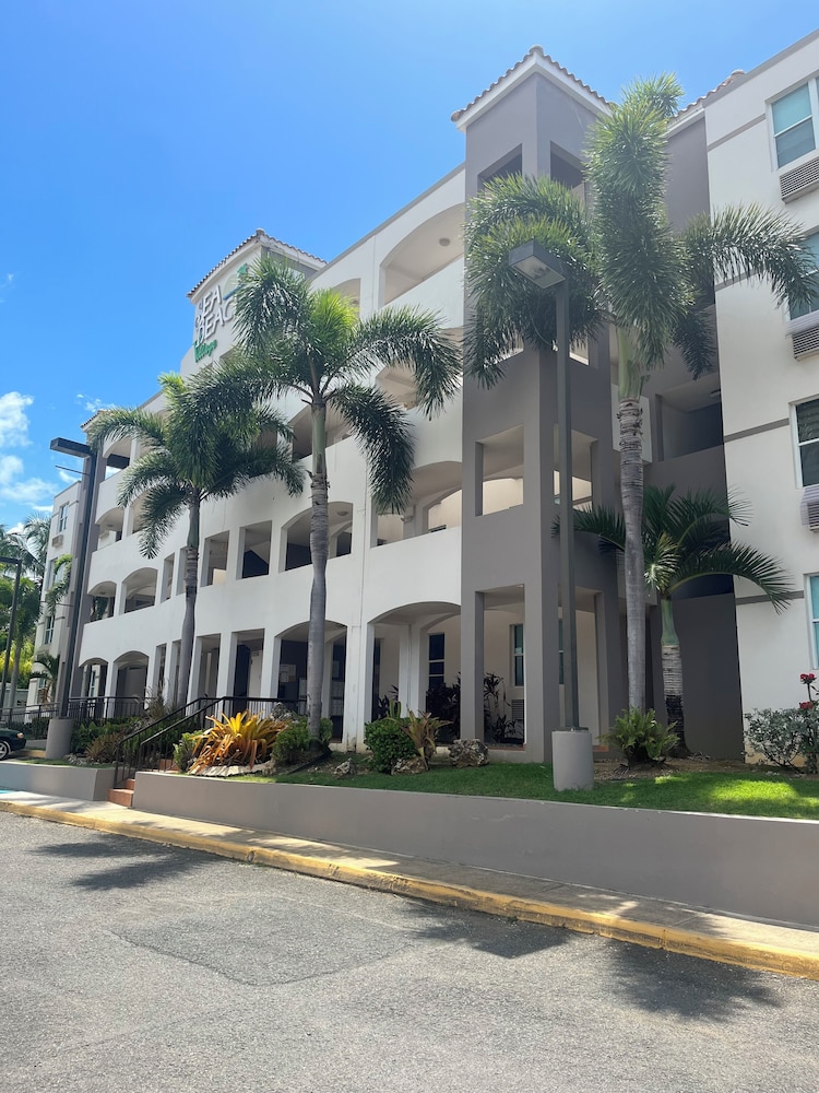 2 Bedroom Condo Pool and Beach Access