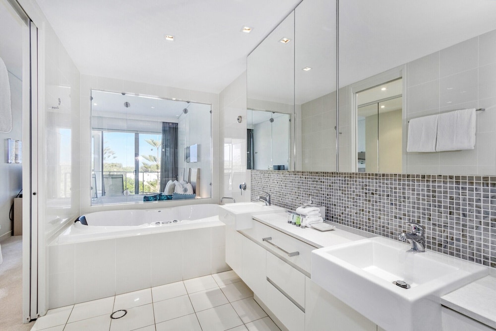 Luxury Apartments on Bells Boulevard