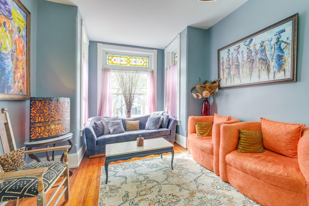Historic Georgetown Townhome: Walkable Location!