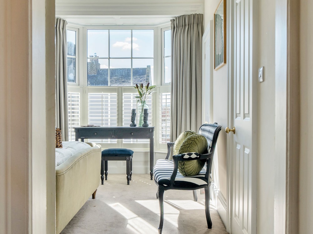 Regatta House