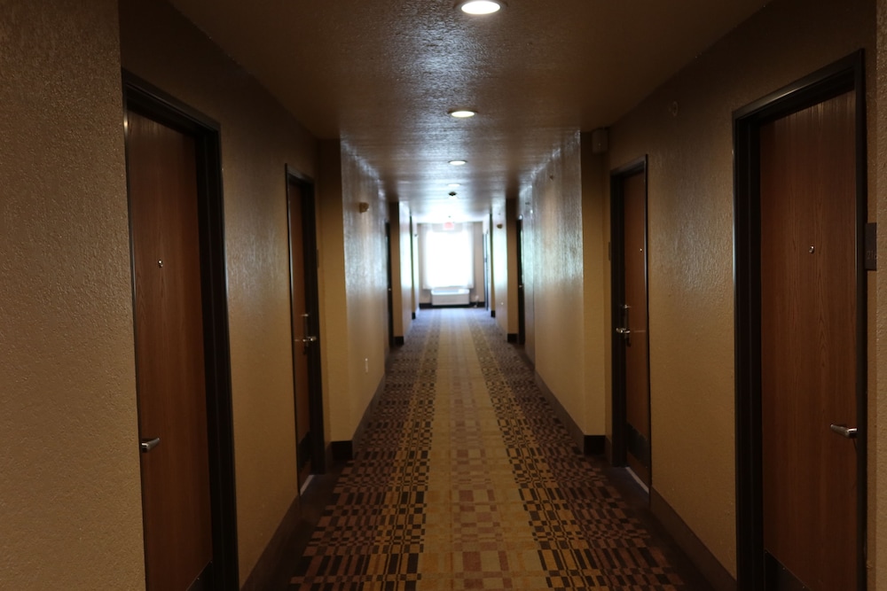 West Worth Inn and Suites