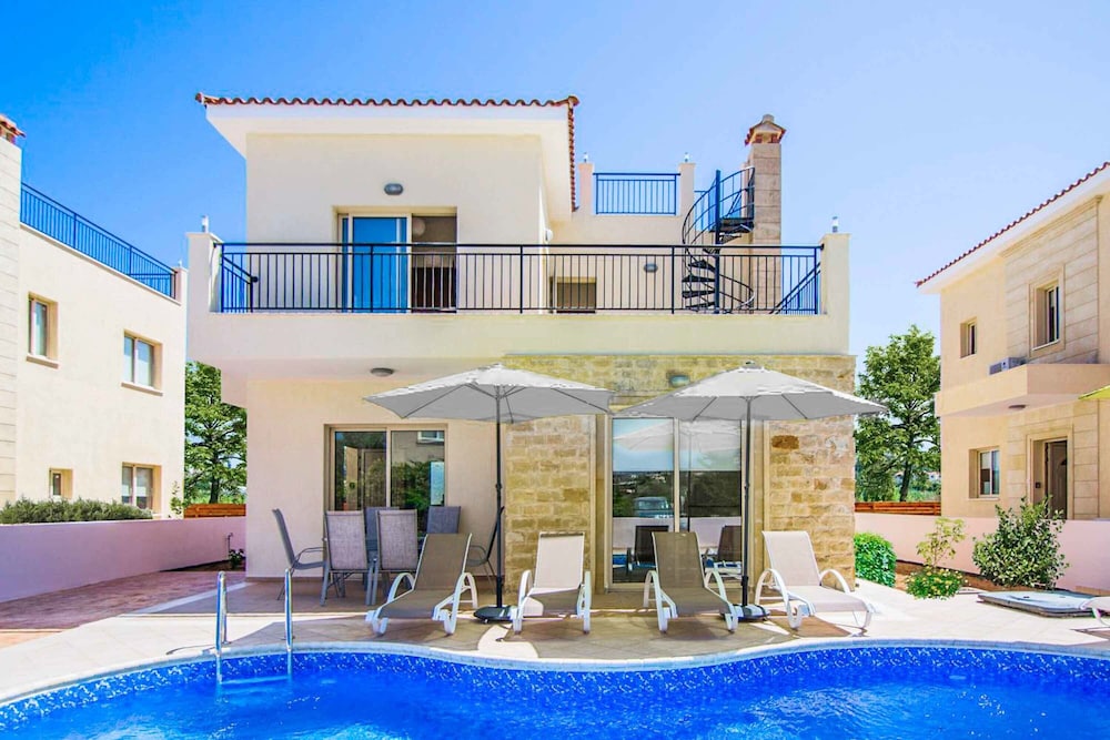 Green Valley Villa