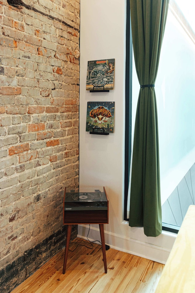 Loft 303 - The William - Atrium - Chic - Walkable