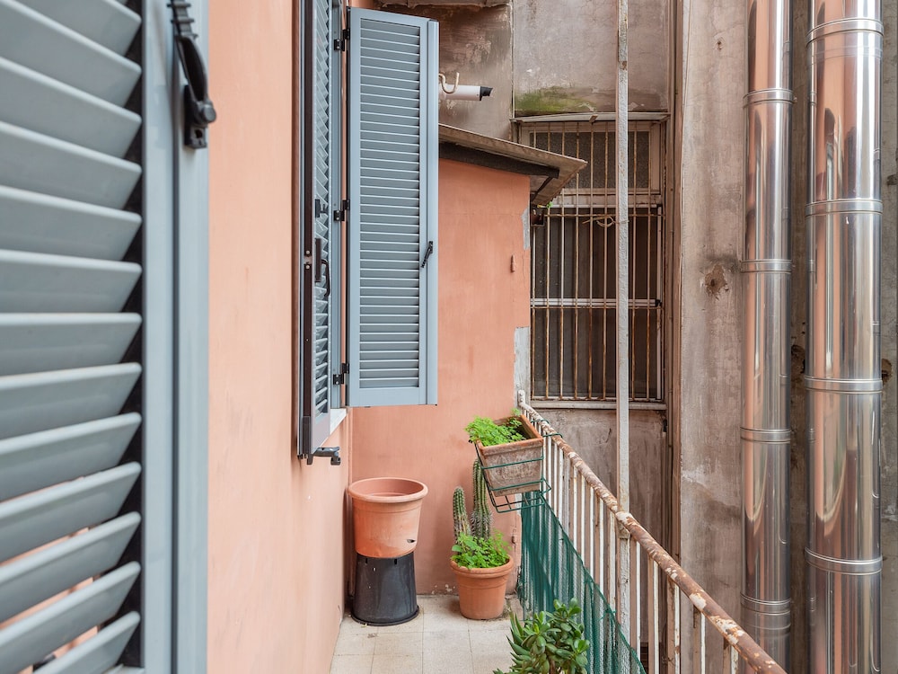 Fori Imperiali Balcony Apartment