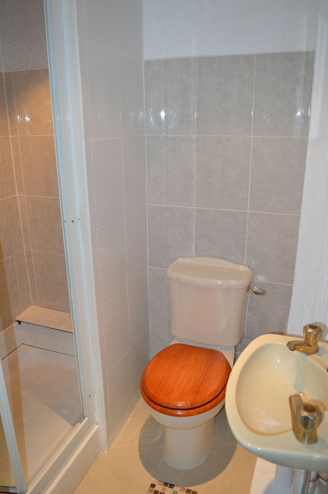 Syston Guest House