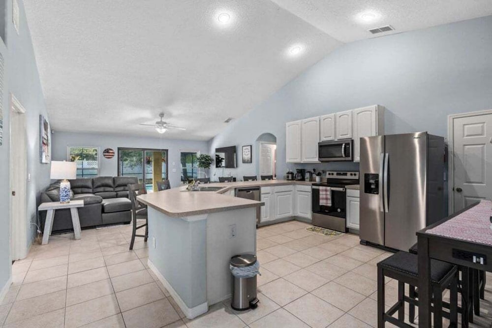 Legacy Park Villa: 5br, Pool, Spa & Near Disney 5 Bedroom Villa