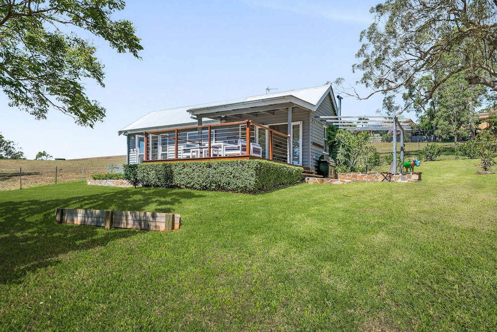 Hollow Tree Farm - Peace and Quiet on 30 Acres right in Toowoomba