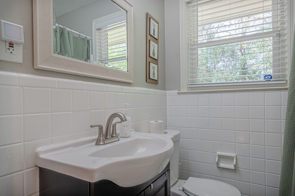 Charming Spacious Home with Game room