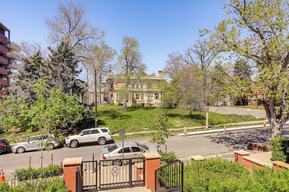 Historic French Consulate in Cap Hill w/ Yard