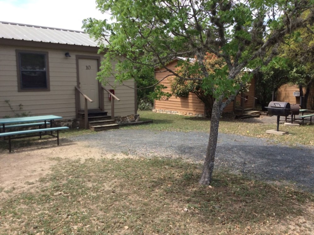 The Leakey Inn by CMD