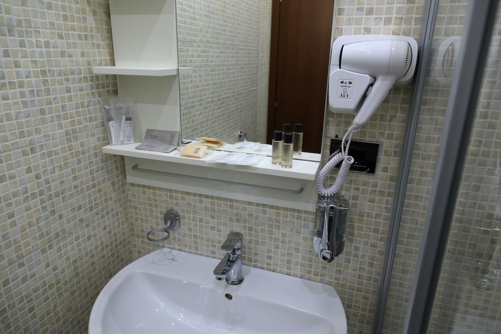 Mirko Luxury Inn